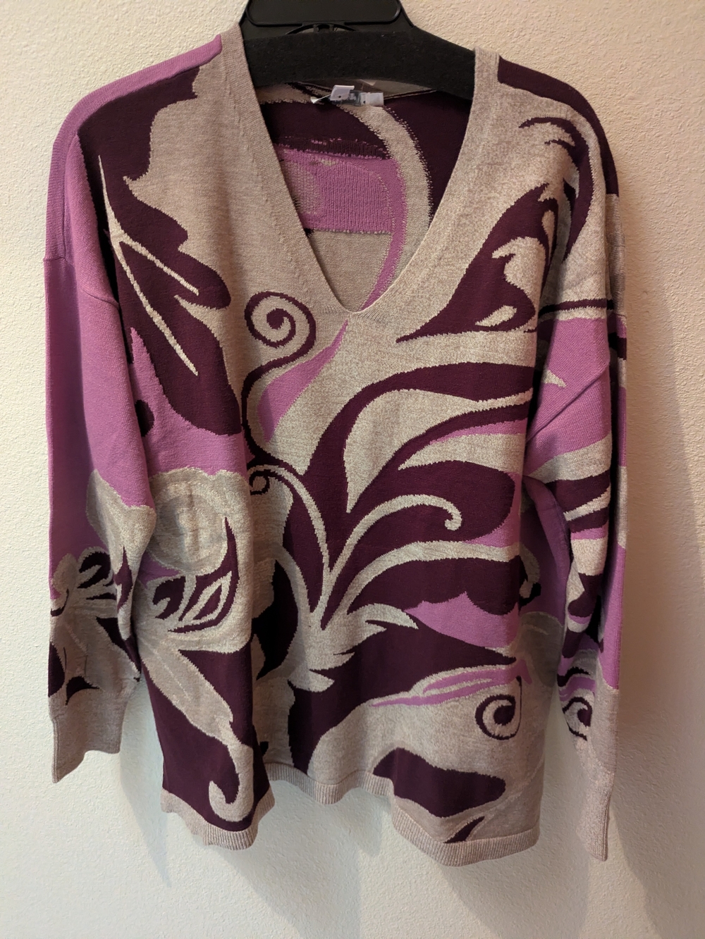 Chico's Floral Swirl V-Neck Sweater in Plum and Lavender Size 3(XL)